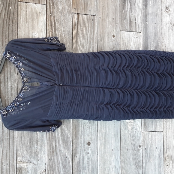 Adrianna Papell Occasions blue formal dress size 6 - Picture 2 of 16